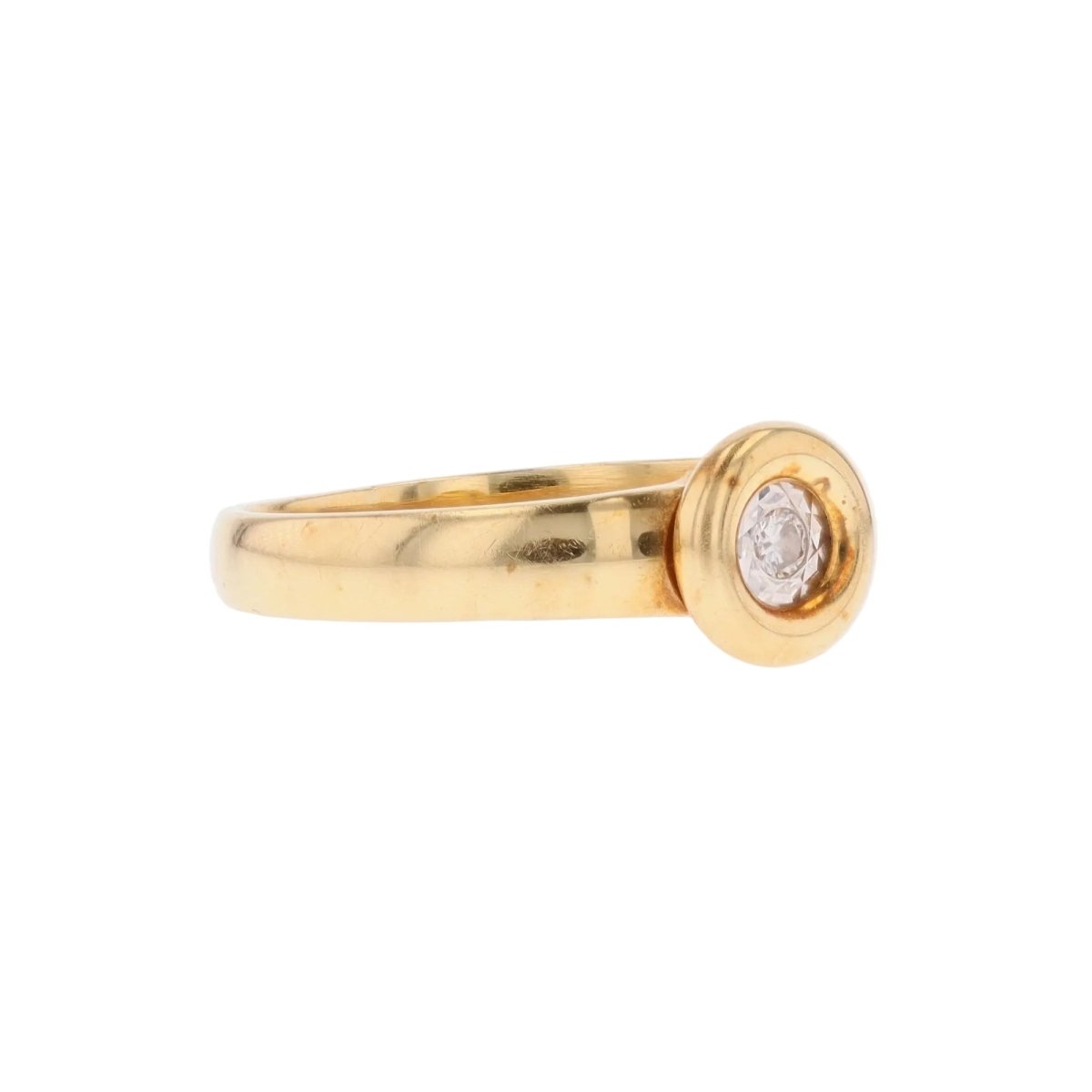 Ring modern yellow gold round diamond