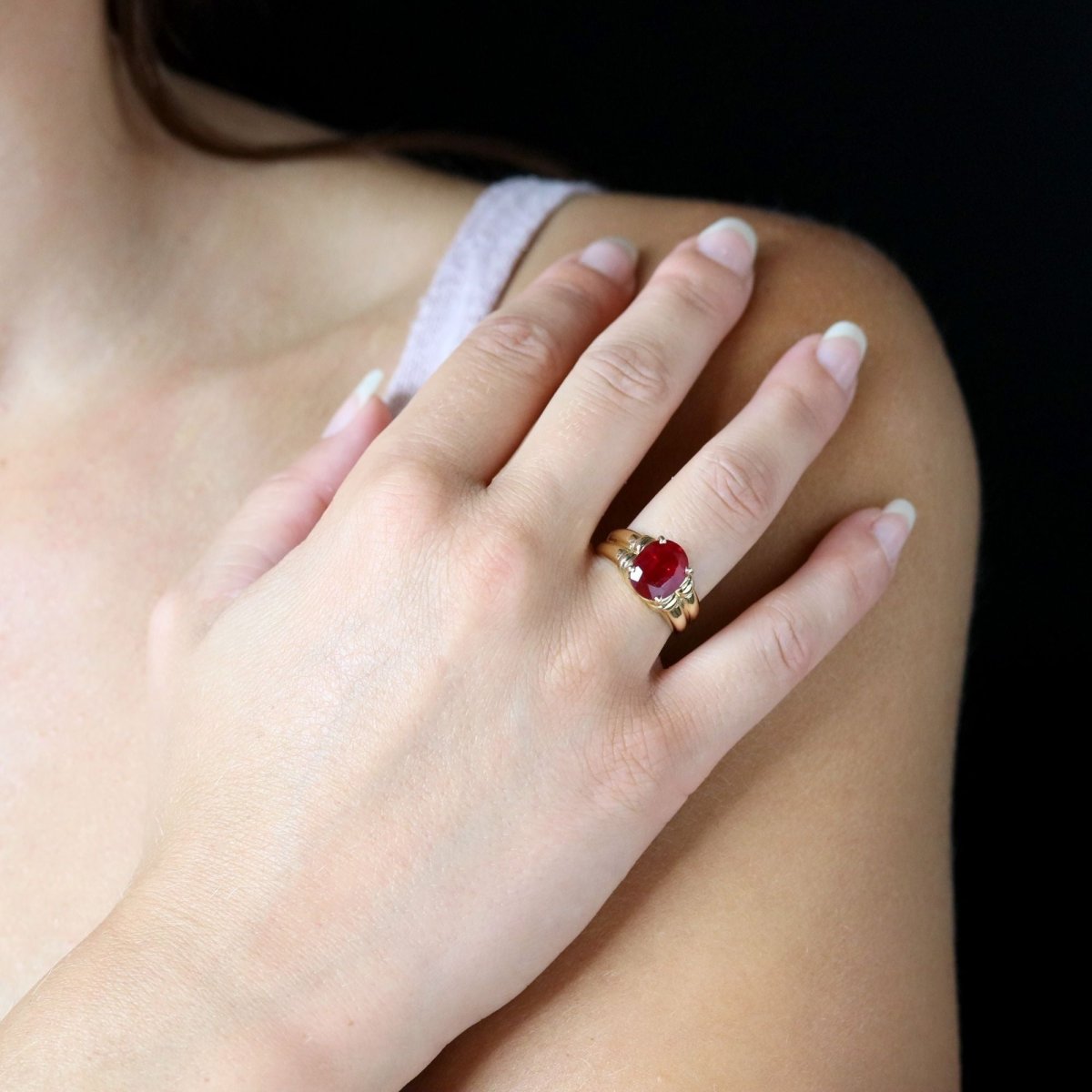 Bague Solitaire en or jaune et rubis - Castafiore