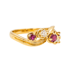 Bague Solitaire en or jaune, rubis et diamants - Castafiore