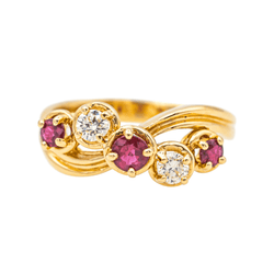 Bague Solitaire en or jaune, rubis et diamants - Castafiore