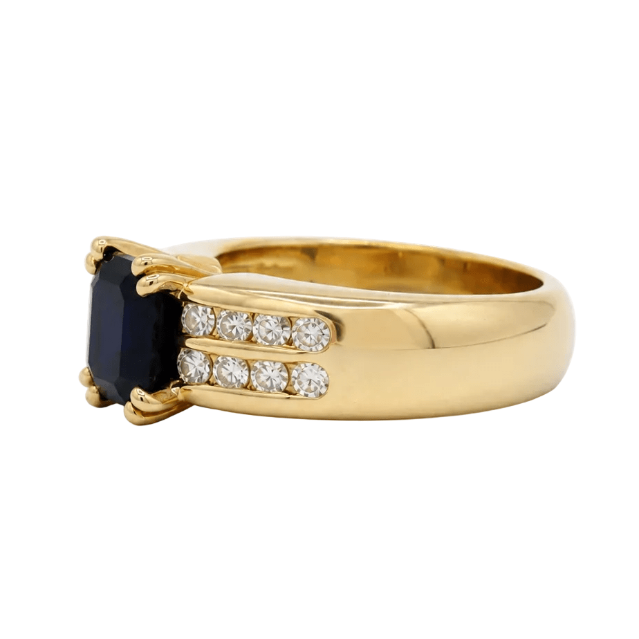 Bague Solitaire en or jaune, saphir et diamants - Castafiore