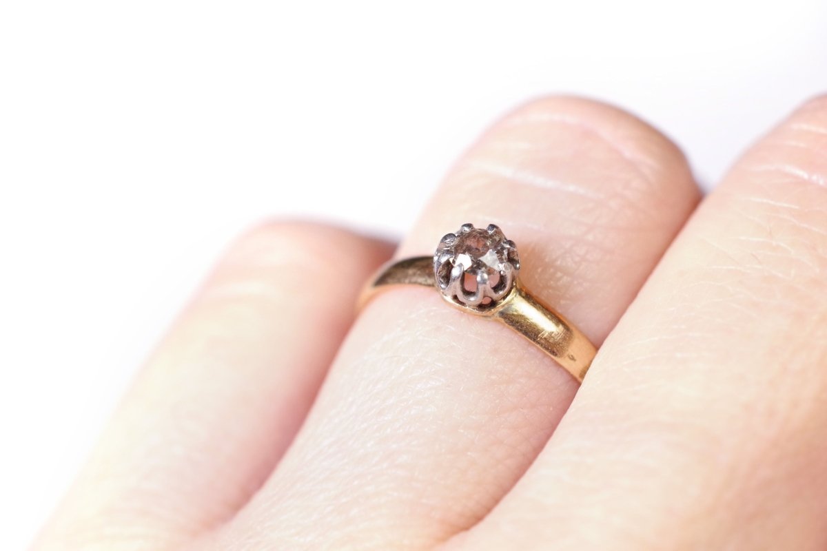 Bague Solitaire en or, platine et diamants - Castafiore