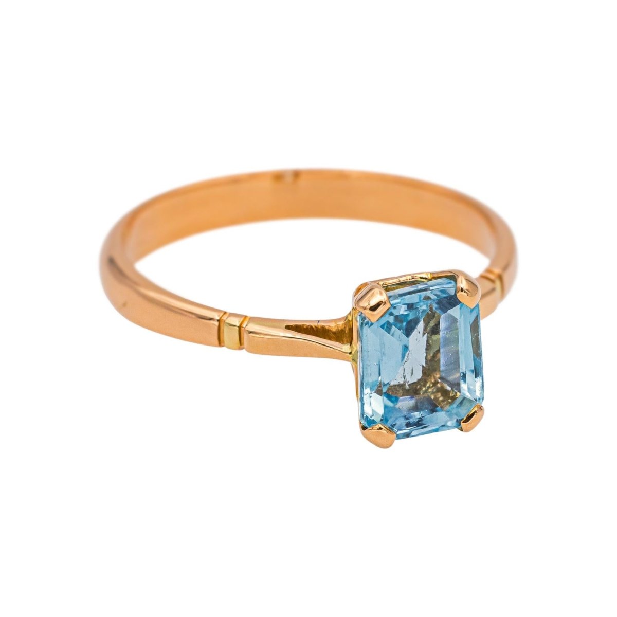 Bague Solitaire en or rose et aigue - marine - Castafiore