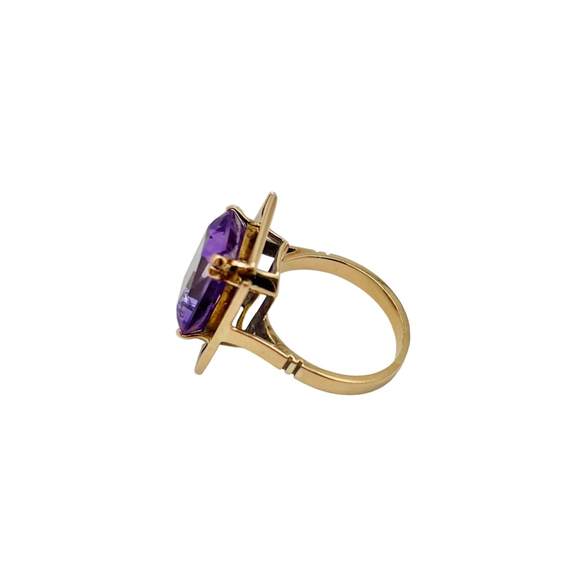 Bague Solitaire en or rose et améthyste - Castafiore