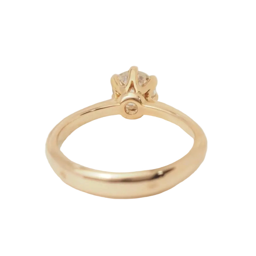 Bague solitaire en or rose et diamant 0.69ct certifié - Castafiore