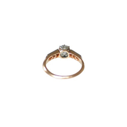Bague solitaire en or rose, platine, et diamant - Castafiore