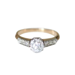 Bague solitaire en or rose, platine, et diamant - Castafiore