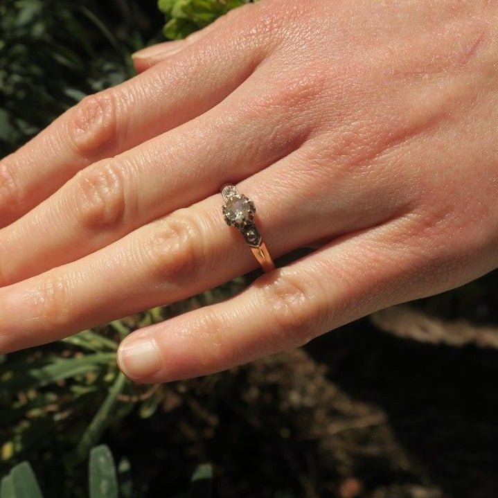 Bague Solitaire en or rose, platine et diamants - Castafiore