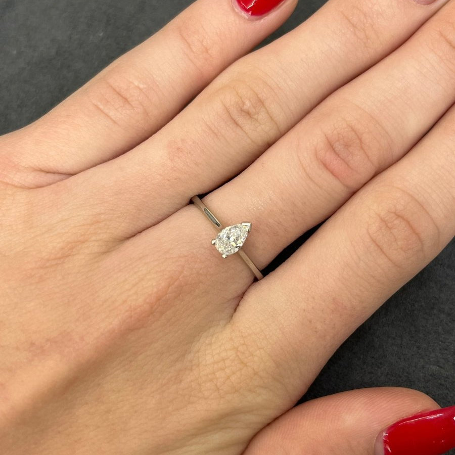 Bague solitaire en platine diamant - Castafiore