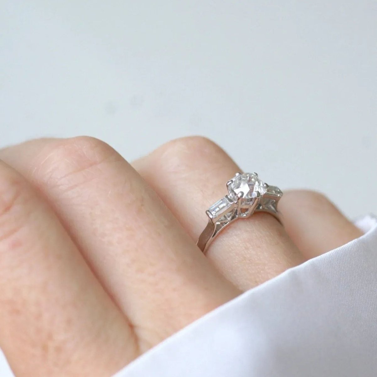 Bague Solitaire en platine et diamants - Castafiore