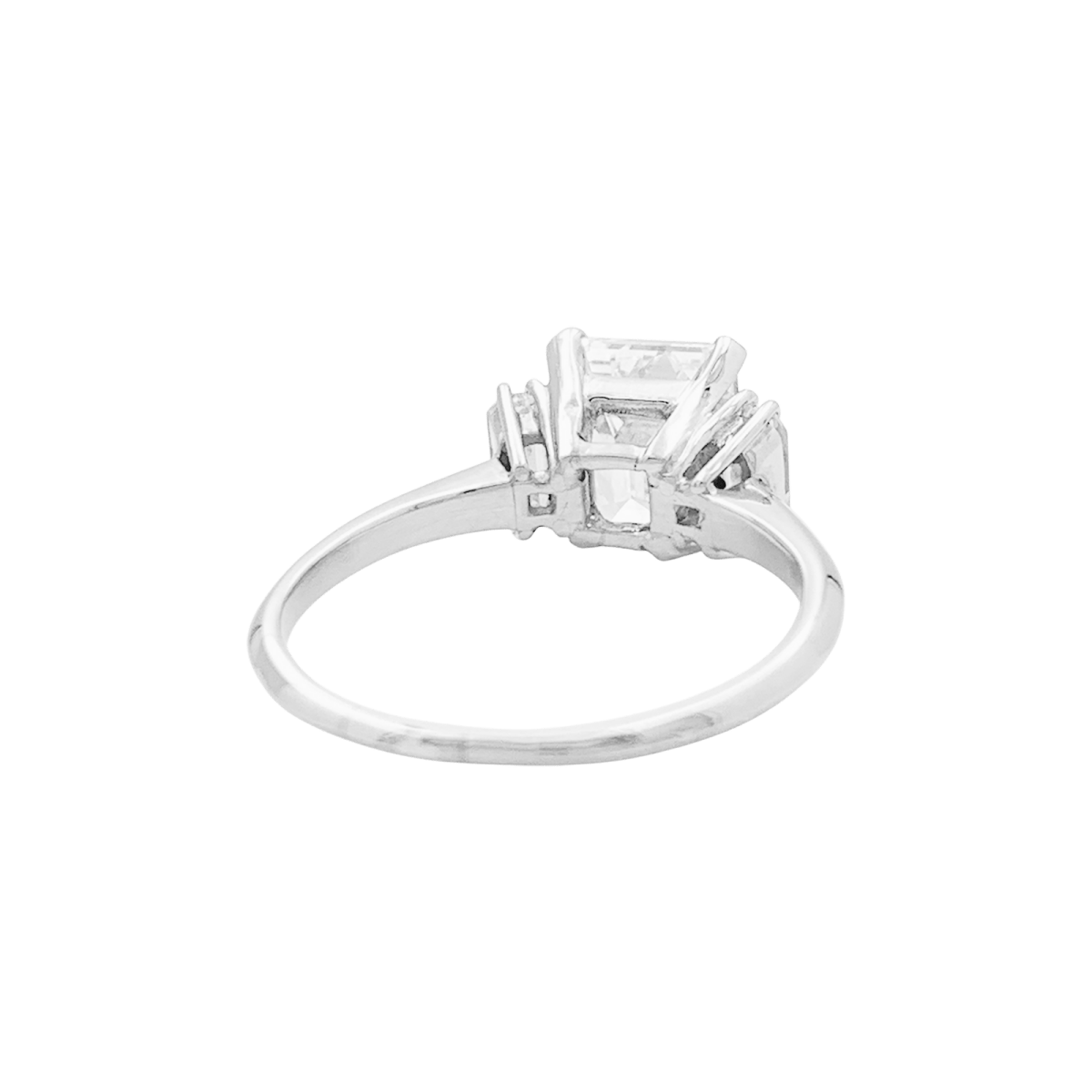 Bague Solitaire en platine et diamants - Castafiore