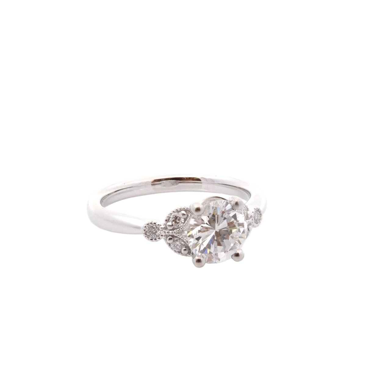 Bague Solitaire en platine et diamants - Castafiore