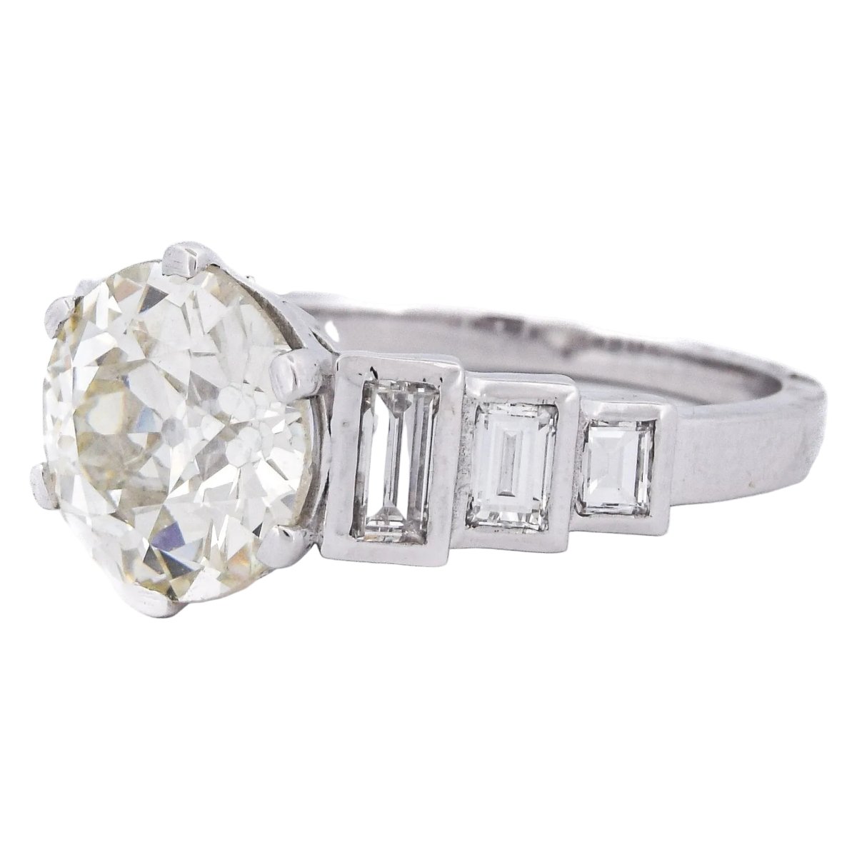 Bague Solitaire en platine et diamants - Castafiore