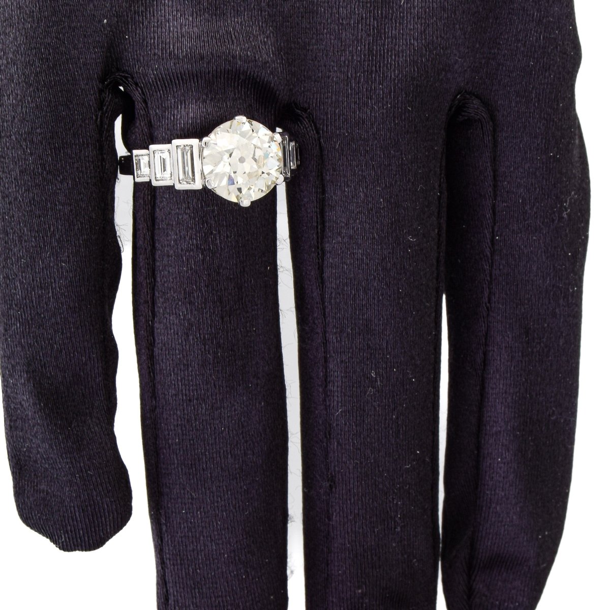 Bague Solitaire en platine et diamants - Castafiore