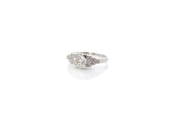 Bague Solitaire en platine et diamants - Castafiore
