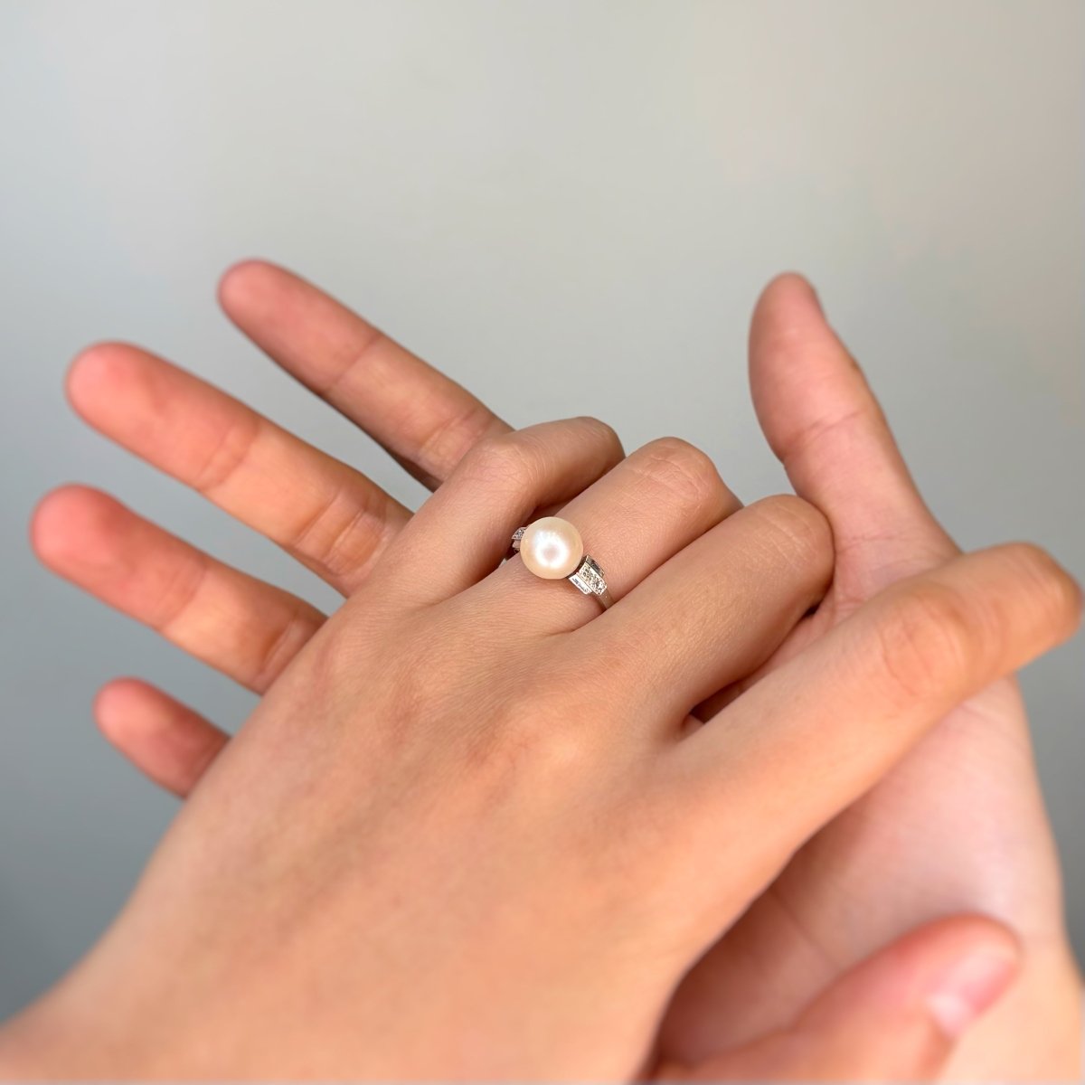 Bague Solitaire en platine, perle, et diamants - Castafiore