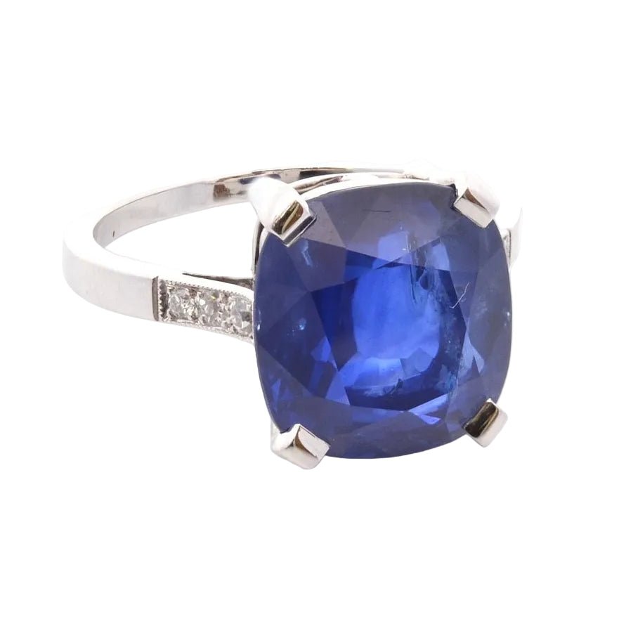 Ring sapphire 11.71cts and diamonds