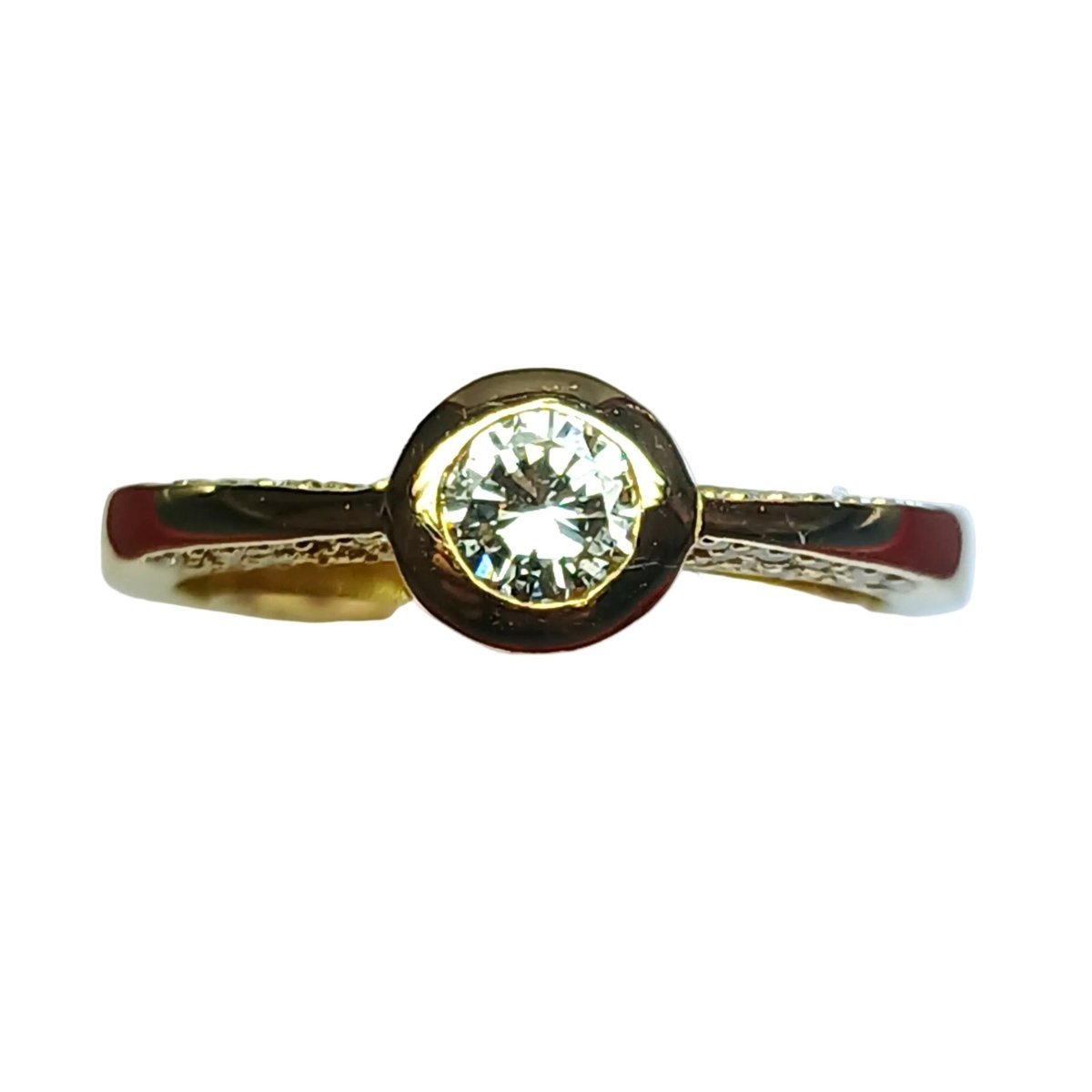 Bague Solitaire KORLOFF en or jaune et diamants - Castafiore