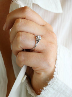 Bague solitaire or blanc diamant 0,70 ct - Castafiore