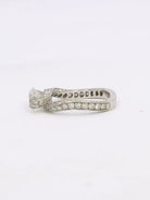 Bague solitaire or blanc diamants taille brillant 0,90 ct - Castafiore