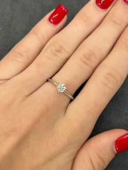 Bague solitaire or blanc et diamant 0,30 ct - Castafiore