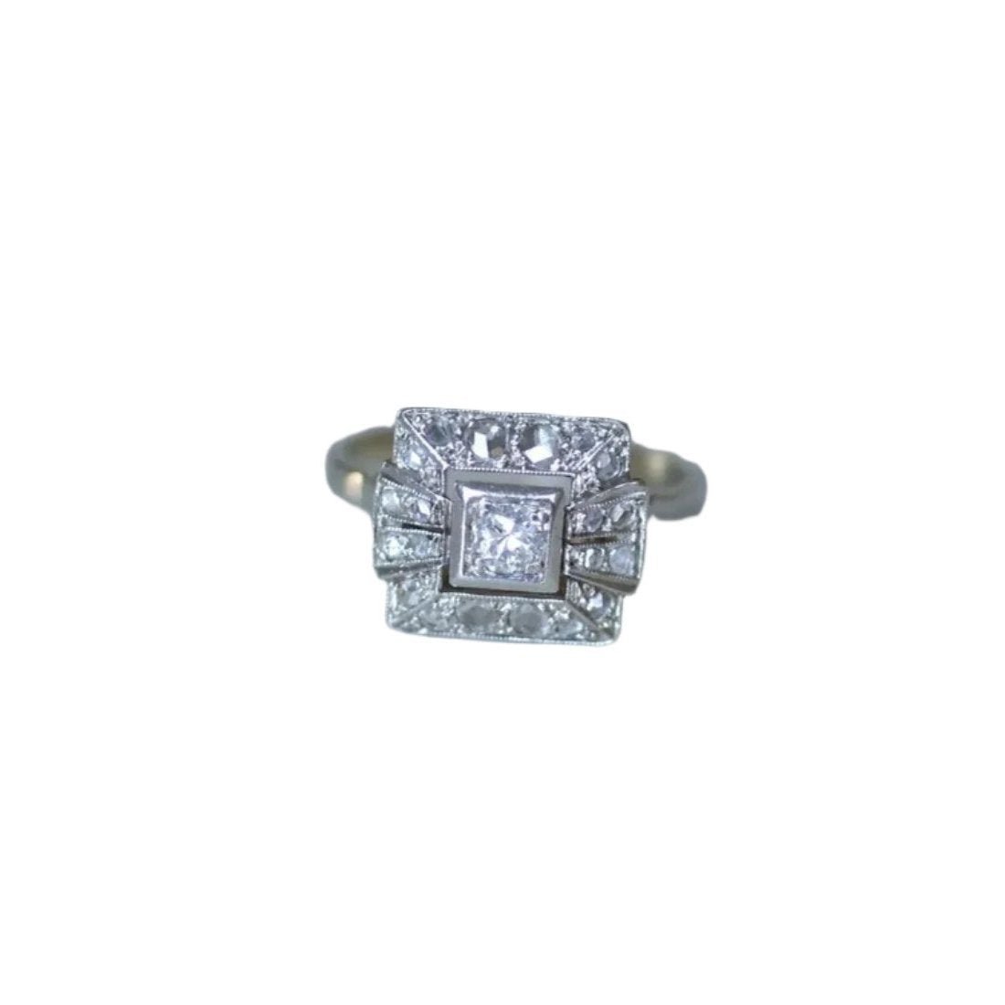 Bague Solitaire or blanc, platine et diamants - Castafiore