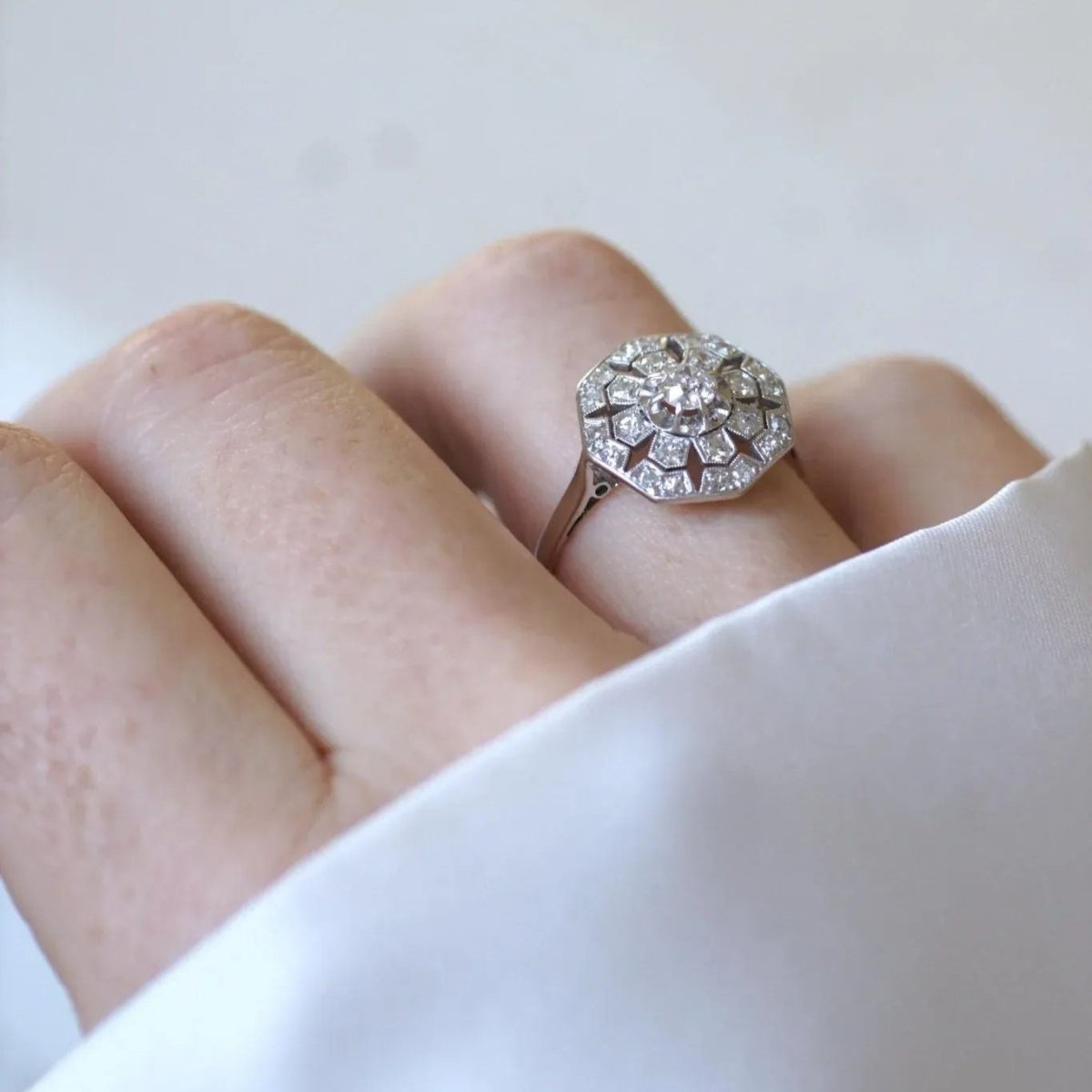 Bague solitaire or blanc, platine et diamants - Castafiore