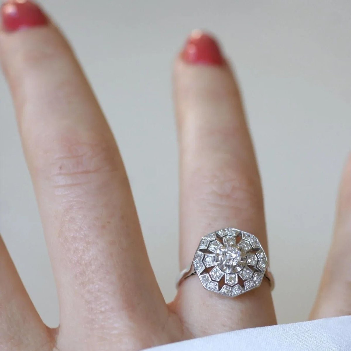 Bague solitaire or blanc, platine et diamants - Castafiore