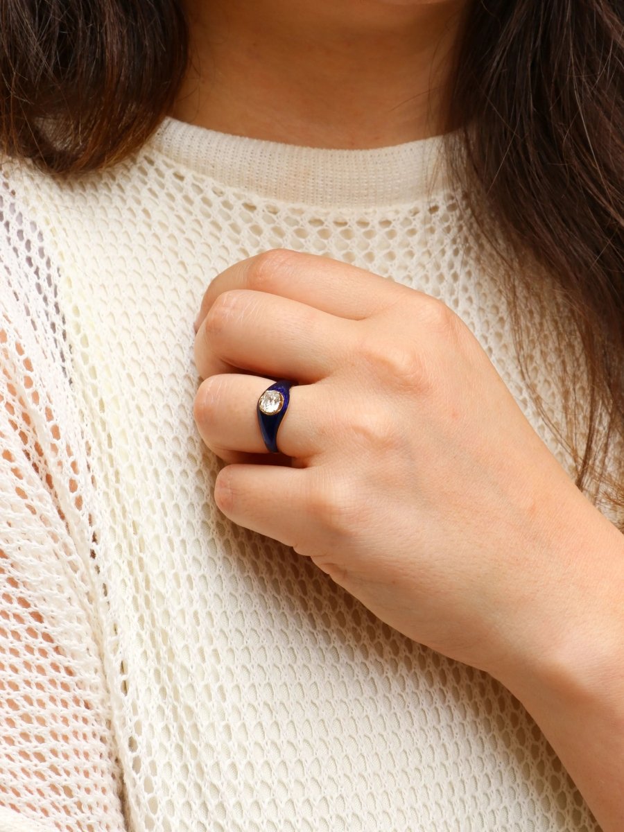 Bague solitaire or jaune diamant émail bleu - Castafiore