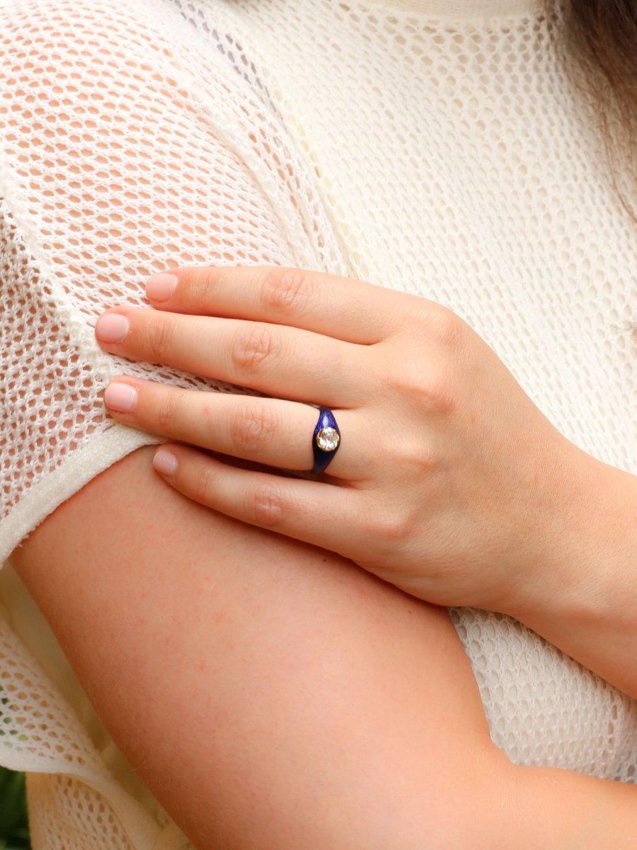 Bague solitaire or jaune diamant émail bleu - Castafiore