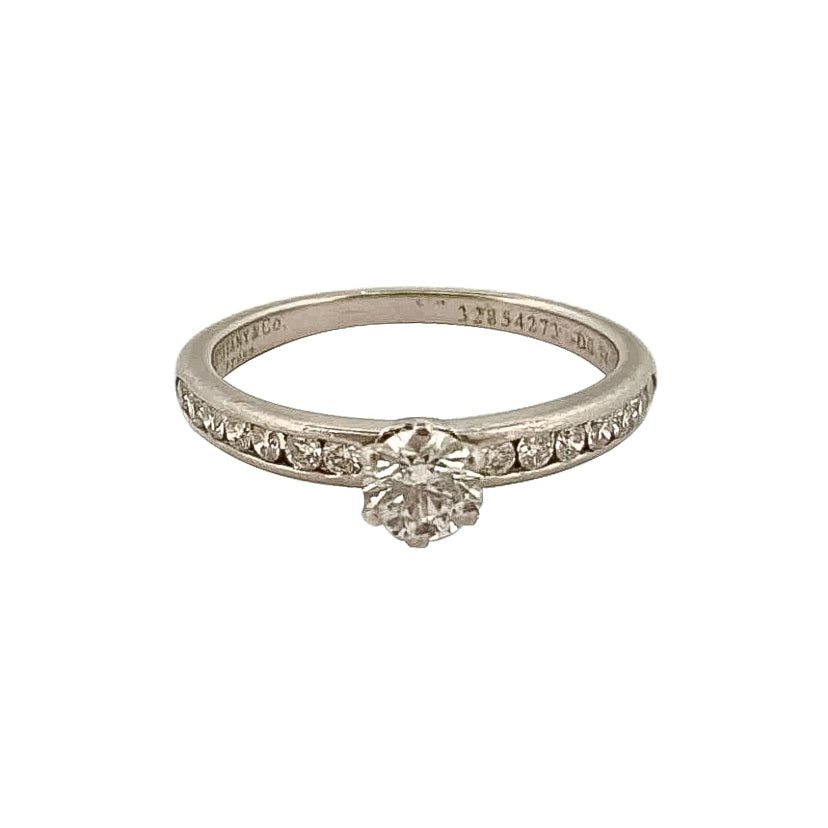Bague Solitaire TIFFANY & CO. "Setting" en platine et diamants - Castafiore