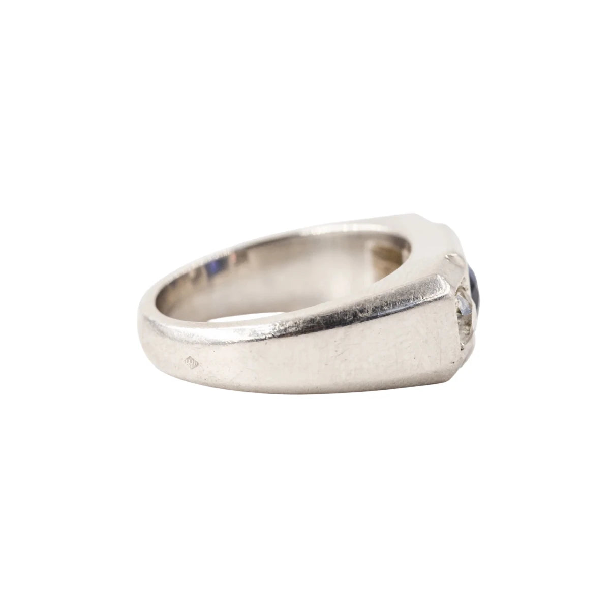 Bague Tank Art déco LOUIS HEISSLER en platine, saphir et diamants - Castafiore