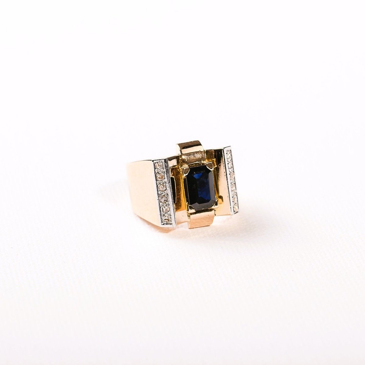 Bague Tank Art Déco saphir diamants en or jaune et blanc