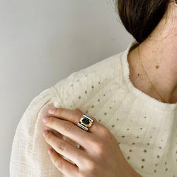 Bague Tank Art Déco saphir diamants en or jaune et blanc