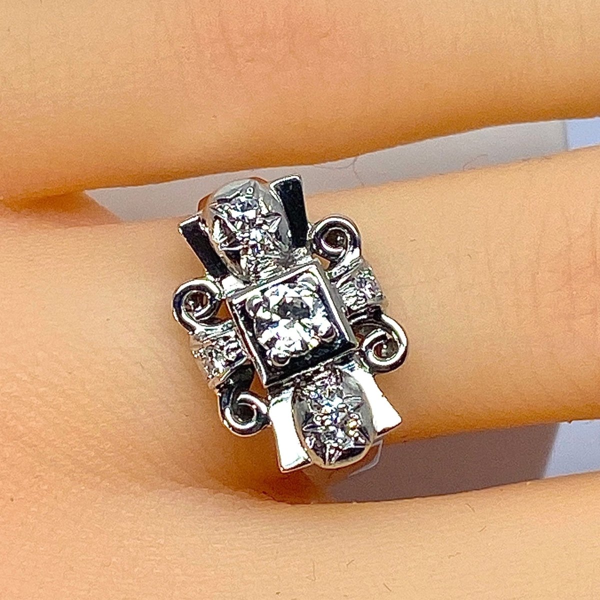 Bague Tank en or blanc et diamants - Castafiore