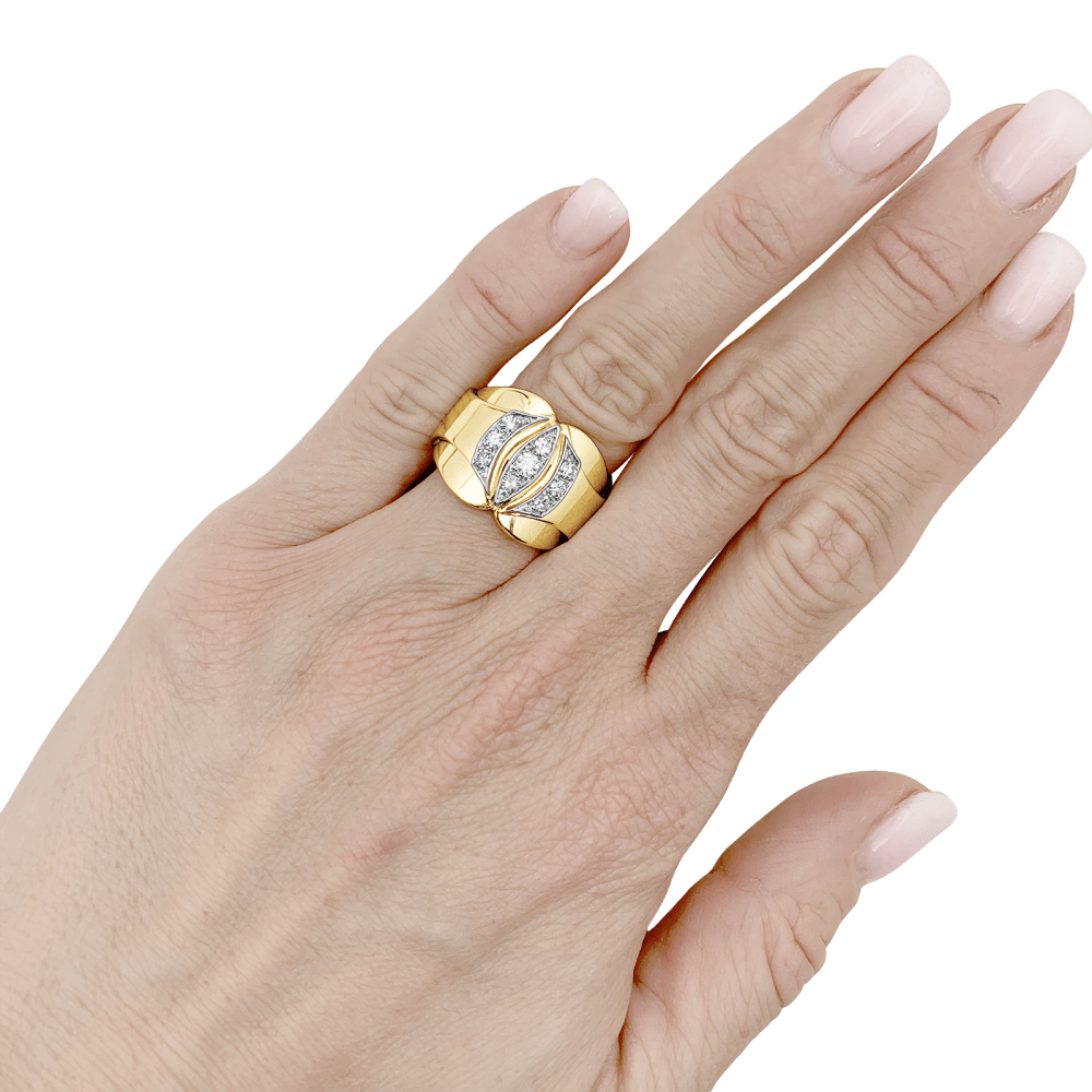 Ring vintage, two-tone gold and diamonds.