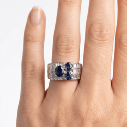 Bague Tank en or blanc, saphirs et diamants - Castafiore