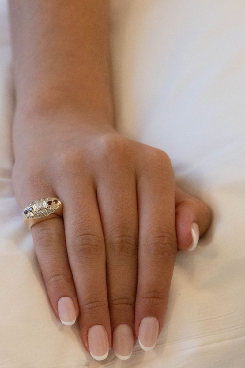 Bague Tank en or jaune avec diamant et rubis - Castafiore