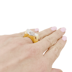 Bague Tank en or jaune, blanc et diamant brun - Castafiore