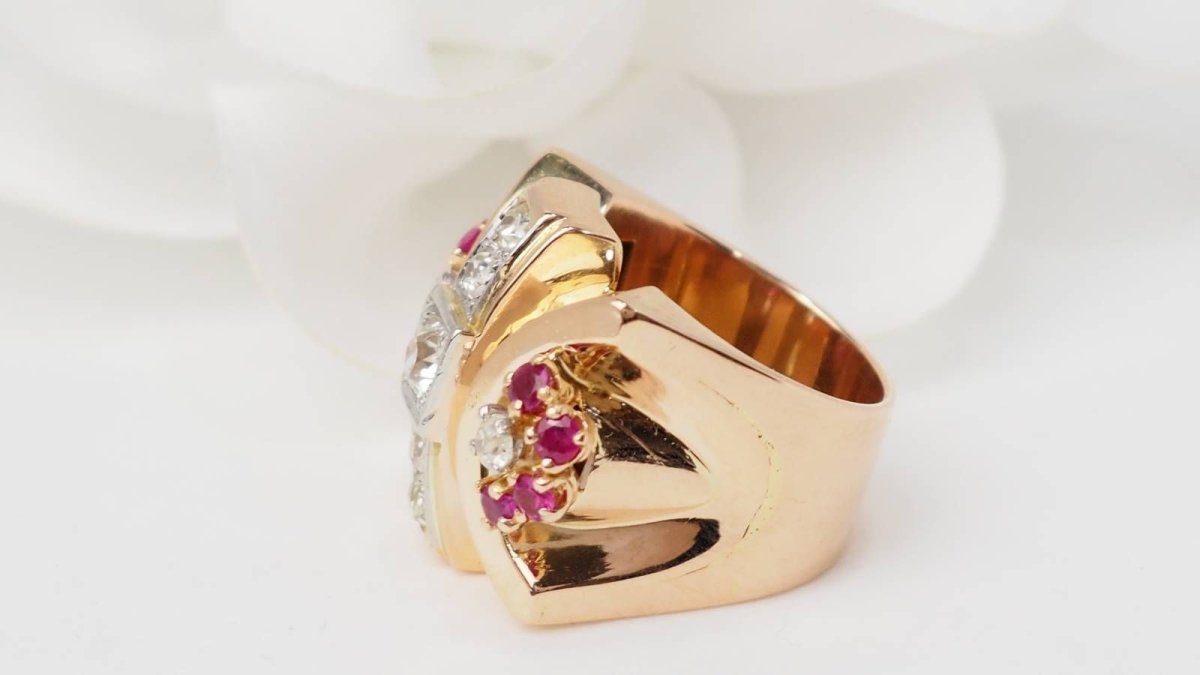 Bague Tank en or jaune, rubis et diamants - Castafiore