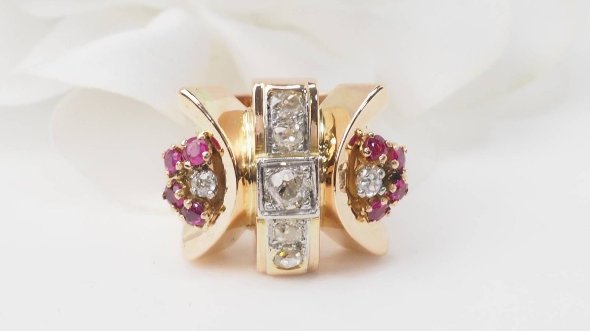 Bague Tank en or jaune, rubis et diamants - Castafiore