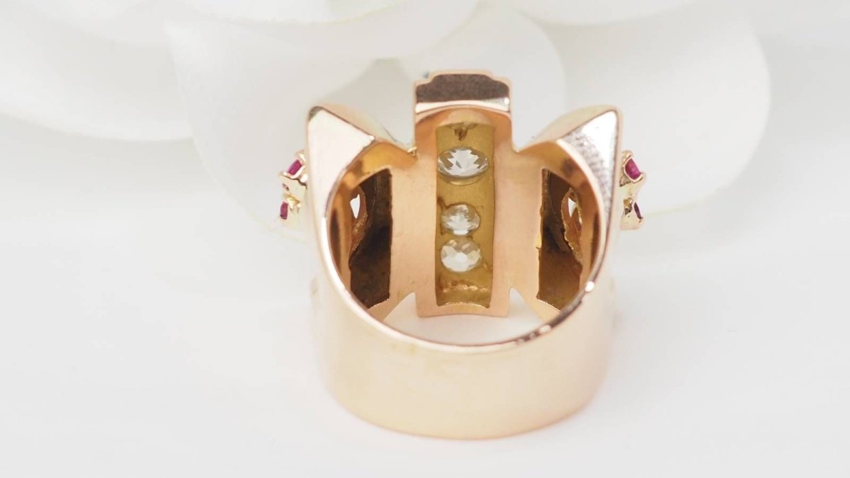 Bague Tank en or jaune, rubis et diamants - Castafiore