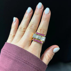 Bague Tank en or jaune, rubis et diamants - Castafiore