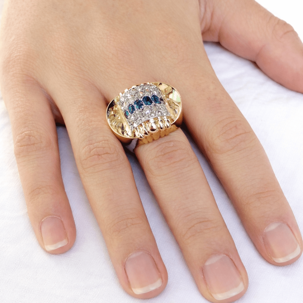 Bague Tank en or jaune, saphirs et diamants - Castafiore
