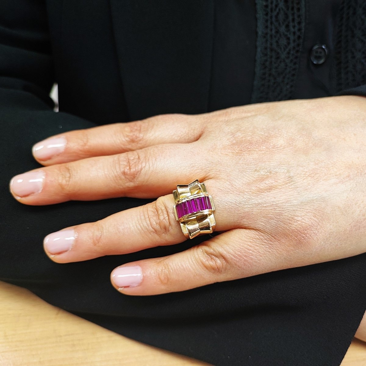 Bague Tank en or rose et rubis - Castafiore