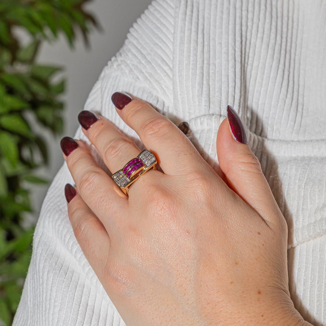 Bague Tank en or rose, or jaune, rubis et diamants - Castafiore
