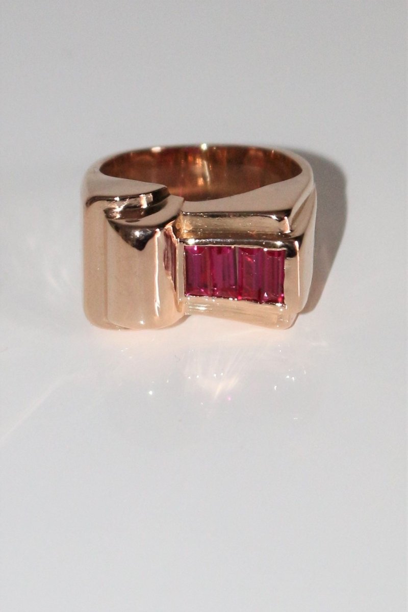 Bague Tank Or Jaune Et Pierres Rouges - Castafiore