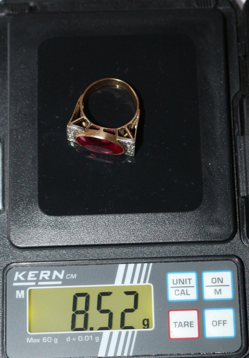 Bague Tank Or Jaune Et Platine, Saphir rose Verneuil Et Diamants - Castafiore