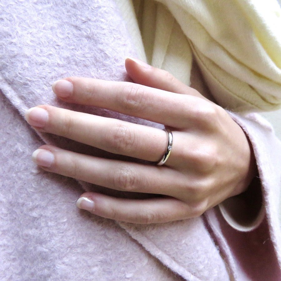 Bague Tiffany & Co en platine avec un diamant brillant de 0,02 Cts. Taille 52 - Castafiore