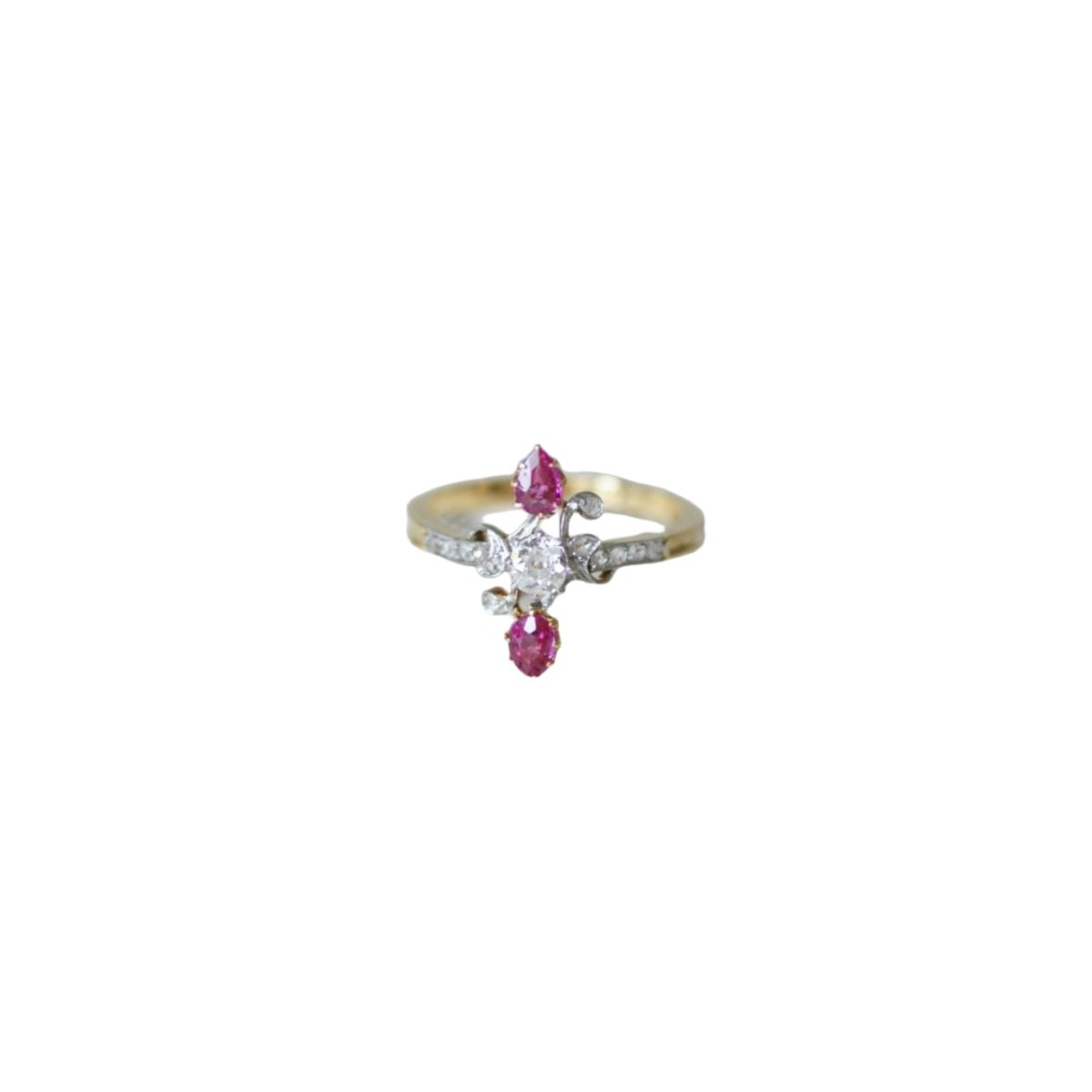 Bague Toi et Moi en or jaune, platine, rubis, et diamants - Castafiore